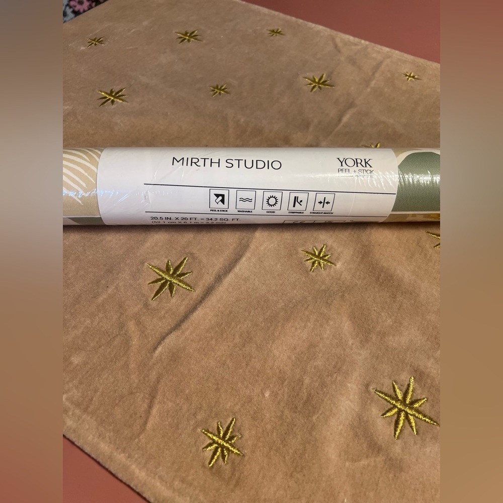 Mirth Studios Shirley Deco Floral Peel-and-Stick Wallpaper. Sold @ Anthropologie - Picture 5 of 9